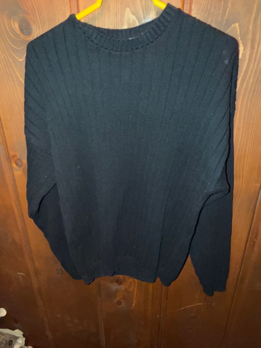 Northcrest Men's Black Ribbed Crewneck Sweater